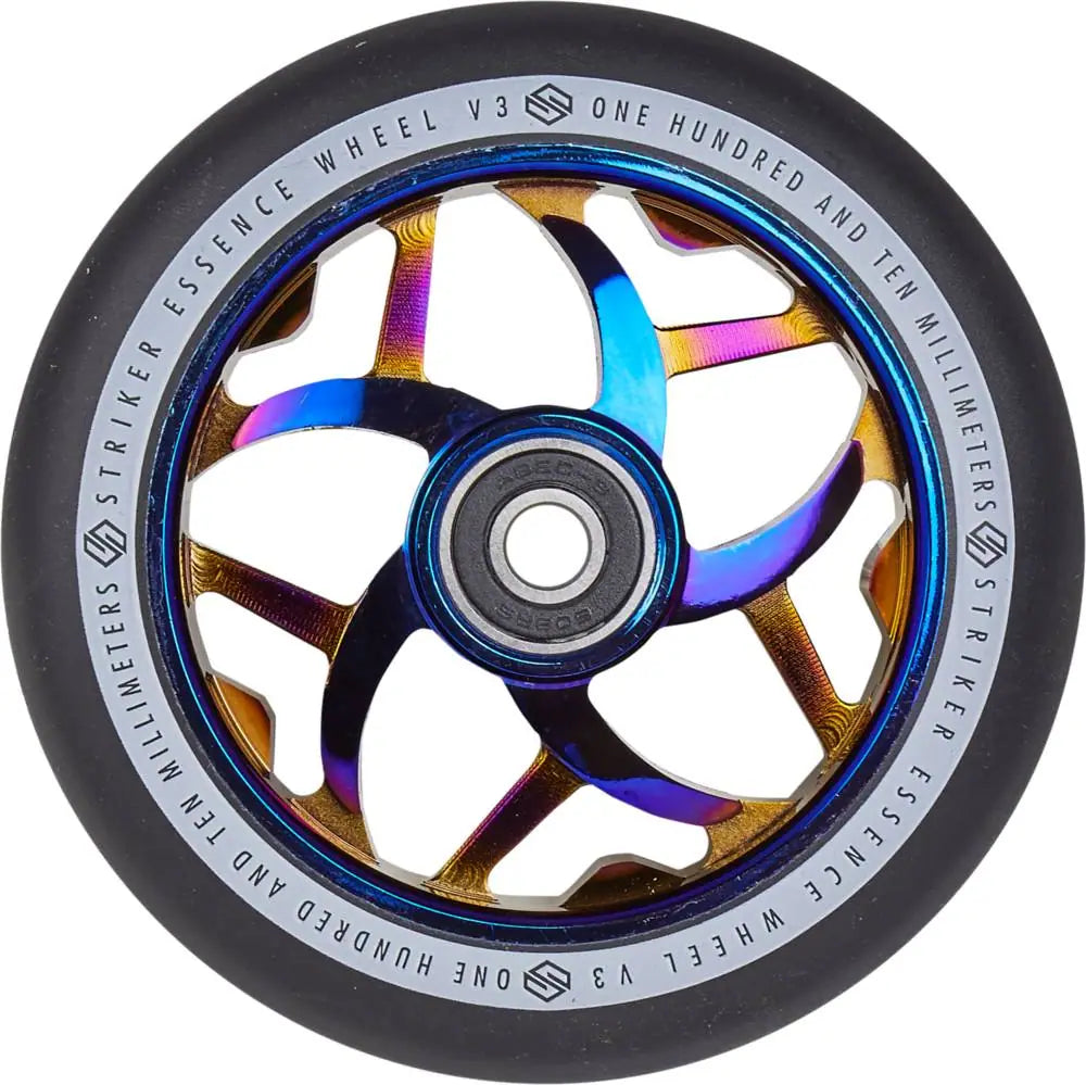 Kolečko Striker Essence V3 110 Black Blue Chorme